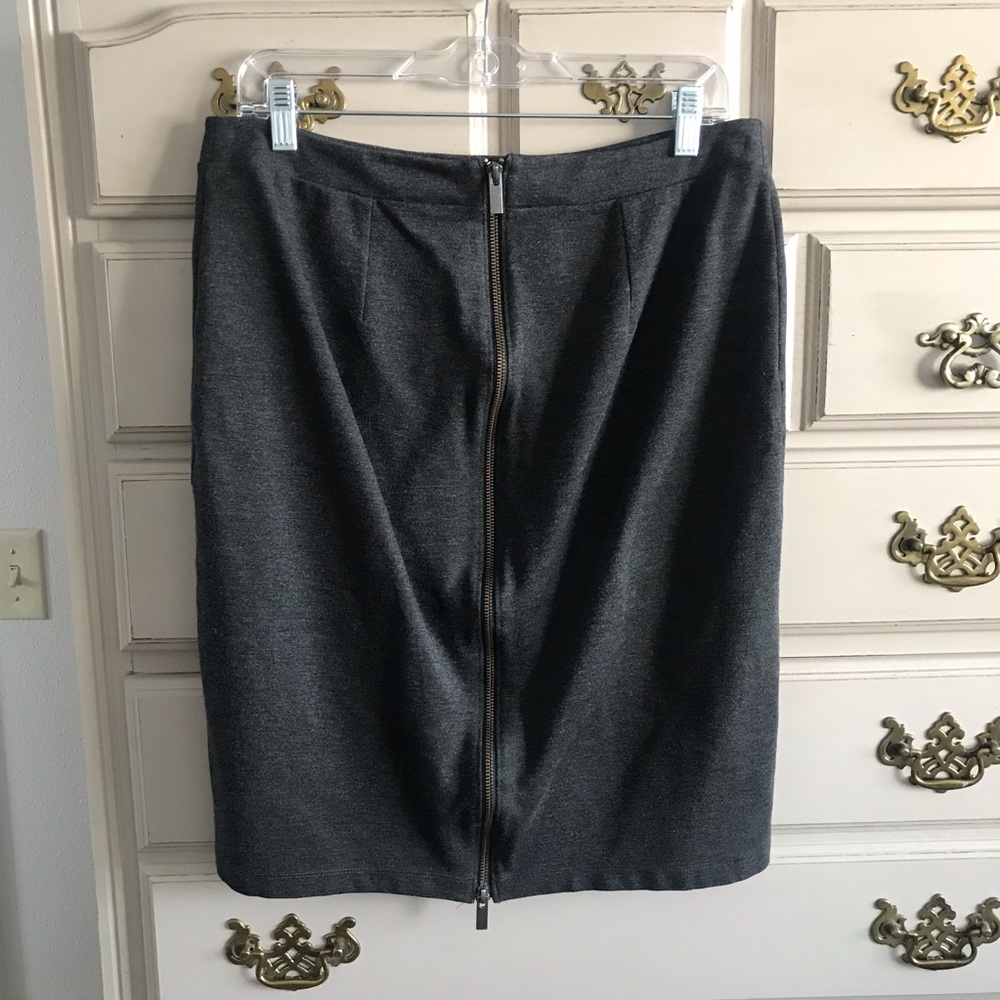 Zipped back skirt